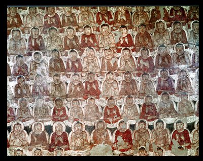 गुफा 2 के आंतरिक भाग से बैठे बुद्धों की एक भीड़ (162632 भी देखें) द्वारा इंडियन स्कूल
