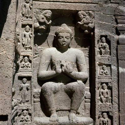 बुद्ध, गुफा में नक्काशीदार मूर्ति १९ द्वारा इंडियन स्कूल