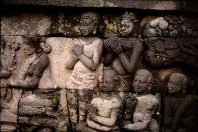 बाहरी का विस्तार, 778-850 ज्वालामुखी पत्थर द्वारा Indonesian