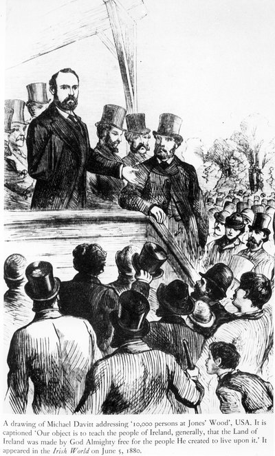 माइकल डेविट, 5 जून 1880 को आयरिश वर्ल्ड, अमेरिका से जोन्स वुड में 100,000 लोगों को संबोधित करते हुए द्वारा आयरिश स्कूल