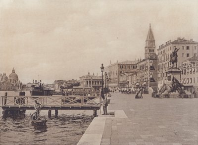 रीवा डिगली शियावोनी (बी / डब्ल्यू फोटो) द्वारा इतालवी फोटोग्राफर