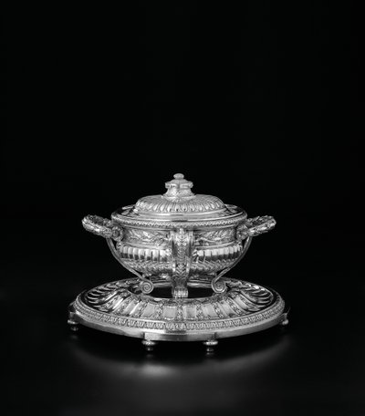 लुई XV सूप ट्यूरेन, ओर्लोफ सेवा, 1770 से कवर और खड़ा है द्वारा जैक्स निकोलस Roettiers