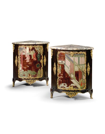 लुइस XV कोरोमंडल एन्कोइन्जिअर्स की जोड़ी, मध्य 18 वीं शताब्दी (लाह, ऑरमोलु और इबोनाइज्ड लकड़ी) (1274740-1 भी देखें) द्वारा जैक्स फिलिप केर्ल