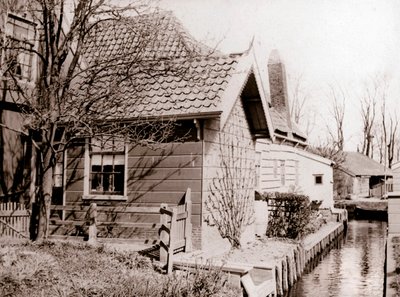 एक नहर बैंक, ब्रोके, नीदरलैंड, 1898 पर घर। द्वारा जेम्स बैटकिन