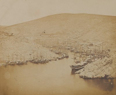 बालाक्लाव हार्बर, 1855 द्वारा जेम्स रॉबर्टसन