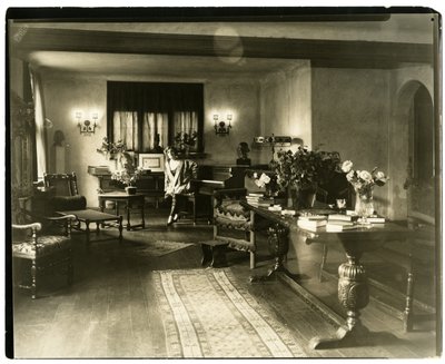 डोरिस कीने डोरिस कीन, c.1905-26 (जिलेटिन सिल्वर फोटो) द्वारा जेसी टार्बो बील्स