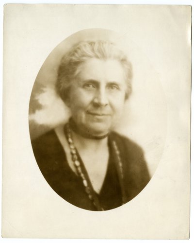 इडा तारबेल, c.1905-40 (जिलेटिन सिल्वर फोटो) द्वारा जेसी टार्बो बील्स