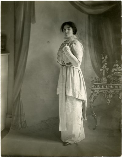 आर्किड मौआ, मौरिस, c.1905-18 (जिलेटिन सिल्वर फोटो) द्वारा जेसी टार्बो बील्स