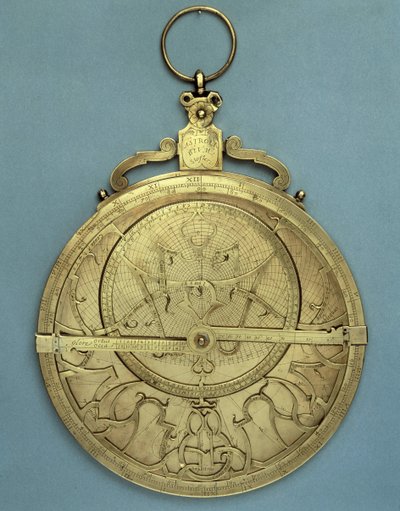 खगोलीय उपकरण: जोहान्स स्टॉफ़लर (स्टॉफ़लर) (1452-1531) द्वारा बनाया गया एक एस्ट्रोलैब, 16 वीं शताब्दी में बनाया गया था। पेरिस, ब्रिएक्स संग्रह द्वारा जोहान्स स्टोफ़लर