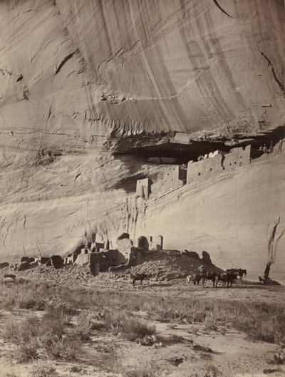 क्लिफ डवेलिंग्स के अवशेष, कानोन डे चेल्ली, एरिज़ोना, सी। 1879-1881। द्वारा जॉन के। हिलर्स