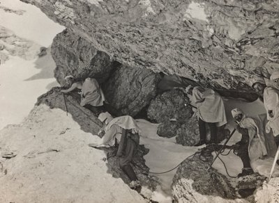 एल्बम "मेरा विश्व युद्ध - दक्षिण-पश्चिम मोर्चे की यादें (कैरिंथिया, इटली, दक्षिण टायरॉल) (मेरा विश्व युद्ध - कारिंथिया, इटली में दक्षिण-पश्चिमी मोर्चे की यादें, ट्रेंटिनो-ऑल्टो अडिगे) 31/03 / 1915-12 / 11 / 1918 - जोसेफ ज़ोहलेस वियना ": एक पर्वत  द्वारा जोसेफ़ ज़ोहल्स