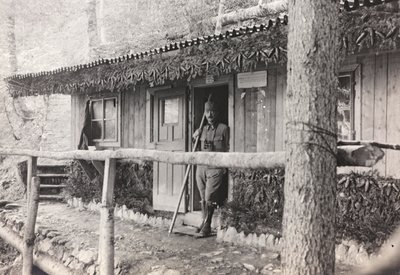 एल्बम "मेरा विश्व युद्ध - दक्षिण-पश्चिम मोर्चे की यादें (कैरिंथिया, इटली, दक्षिण टायरॉल) (मेरा विश्व युद्ध - कारिंथिया, इटली में दक्षिण-पश्चिमी मोर्चे की यादें, ट्रेंटिनो-ऑल्टो अडिगे) 31/03 / 1915-12 / ११/१९१८ - जोसेफ ज़ोहलेस वियना ": कार्यालय का द्वारा जोसेफ़ ज़ोहल्स