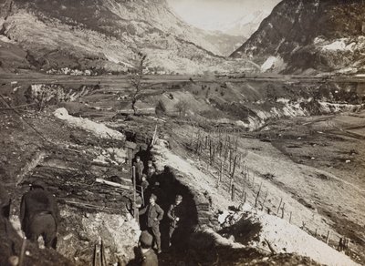 एल्बम "मेरा विश्व युद्ध - दक्षिण-पश्चिम मोर्चे की यादें (कैरिंथिया, इटली, दक्षिण टायरॉल) (मेरा विश्व युद्ध - कारिंथिया, इटली में दक्षिण-पश्चिमी मोर्चे की यादें, ट्रेंटिनो-ऑल्टो अडिगे) 31/03 / 1915-12 / ११ / १९१८ - जोसेफ ज़ोहल्स वियना ": खाई (बी / द्वारा जोसेफ़ ज़ोहल्स
