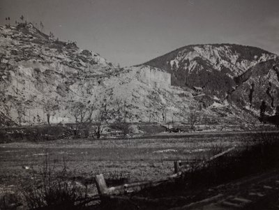 एल्बम "मेरा विश्व युद्ध - दक्षिण-पश्चिम मोर्चे की यादें (कैरिंथिया, इटली, दक्षिण टायरॉल) (मेरा विश्व युद्ध - कारिंथिया, इटली में दक्षिण-पश्चिमी मोर्चे की यादें, ट्रेंटिनो-ऑल्टो अडिगे) 31/03 / 1915-12 / ११ / १९१८ - जोसेफ ज़ोहलेस वियना ": फोर्ट हें द्वारा जोसेफ़ ज़ोहल्स