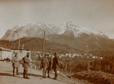 एल्बम "मेरा विश्व युद्ध - दक्षिण-पश्चिम मोर्चे की यादें (कैरिंथिया, इटली, दक्षिण टायरॉल) (मेरा विश्व युद्ध - कारिंथिया, इटली में दक्षिण-पश्चिमी मोर्चे की यादें, ट्रेंटिनो-ऑल्टो अडिगे) 31/03 / 1915-12 / ११ / १९१८ - जोसेफ ज़ोहलेस वियना ": इटली में  द्वारा जोसेफ़ ज़ोहल्स