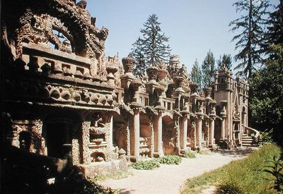द आइडियल पैलेस, 1879-1912 में बनाया गया था द्वारा जोसेफ फर्डिनेंड शेवल