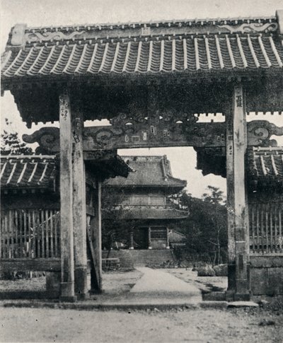 तंजो-जी मंदिर के द्वार, जो निकेरेन को समर्पित है, c1900, 1921 द्वारा जूलियन लियोनार्ड स्ट्रीट
