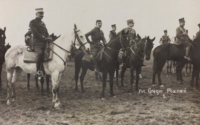 एल्बम जैक बोसियो - युद्ध अभियान 1917-1920: पोलैंड में सैन्य मिशन (वारसॉ - पोसेन) मार्च-अप्रैल 1919, पोसेन (पोज़नान) में एक घोड़े की बैटरी, 03-041919 द्वारा के। ग्रेगर