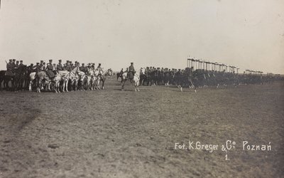 एल्बम " जैक बोसियो - युद्ध अभियान 1917-1920 ": पोलैंड में सैन्य मिशन (वारसॉ - पोसेन) मार्च-अप्रैल 1919, पॉसेन (पॉज़्नान) में एक घोड़े की बैटरी, 03-04/1919 (बी/डब्ल्यू फोटो) द्वारा के। ग्रेगर
