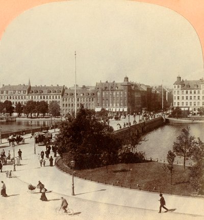 क्वीन लुईस ब्रिज, कोपेनहेगन, डेनमार्क, 1901। द्वारा कीस्टोन व्यू कंपनी