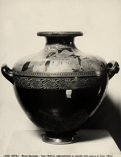 'फॉल ऑफ ट्रॉय' हाइड्रिया, c.480 ई.पू. (टेराकोटा) द्वारा क्लियोफ्रैड्स पेंटर (fl। 500 475 ई.पू.)