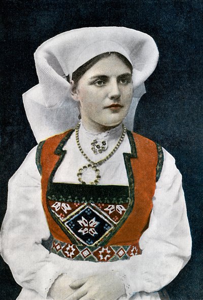नॉर्वेजियन राष्ट्रीय पोशाक पहने महिला, c1890 द्वारा एल बोलांगेर