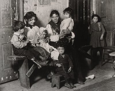 हूल हाउस, शिकागो, 1910 के पास एक इतालवी घर द्वारा लेविस विक्स हाइन