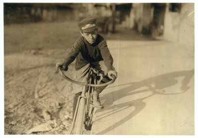 कर्टिन हाइन्स 14 वर्ष, वेस्टर्न यूनियन मैसेंजर 6 महीने, ह्यूस्टन, टेक्सास, 1913 द्वारा लेविस विक्स हाइन