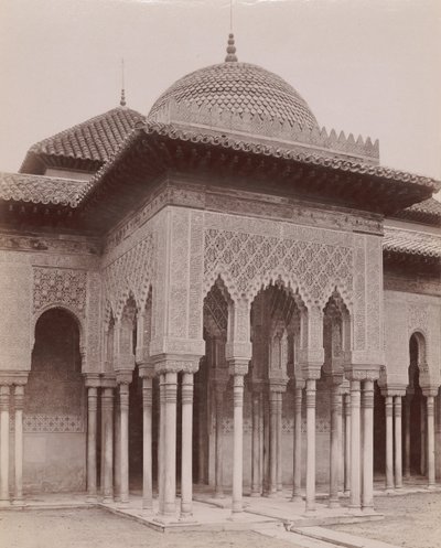 [शेरों का आंगन, अलहम्ब्रा, ग्रेनाडा], 1880-90 के दशक। द्वारा संभवतः सेबस्टियानो तासीनारी।
