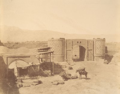 [सरकार का द्वार, तेहरान, ईरान], 1840-60 के दशक। द्वारा लुइगी पेस