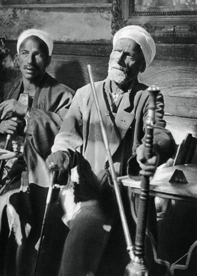 1937 में कैरोलीह, धूम्रपान द्वारा मार्टिन हर्लिमैन