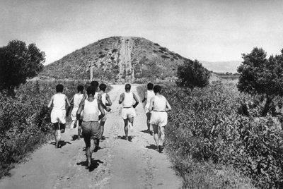 मैराथन का टूमुलस, 1937, ग्रीस। द्वारा मार्टिन हर्लिमैन