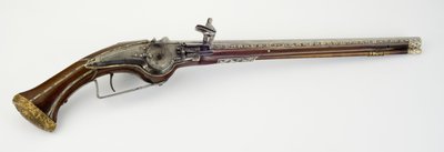 व्हील-लॉक होलस्टर पिस्तौल की जोड़ी में से एक, c.1650 (स्टील, sankewood, हड्डी या सींग, गिल्ट पीतल और लोहे) द्वारा मास्टर एचडब्ल्यू
