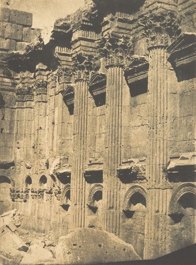 15 सितंबर, 1850 को बालबेक हेलियोपोलिस में बृहस्पति के मंदिर के नाओस का आंतरिक स्तंभ। द्वारा मैक्सिम डू कैंप