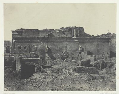 रियर फ़ेकेड, ग्रेट टेंपल ऑफ़ डेंडेरा ट्यूटाइरेस, अपर मिस्र, 184951, 1852 मुद्रित। द्वारा मैक्सिम डू कैंप