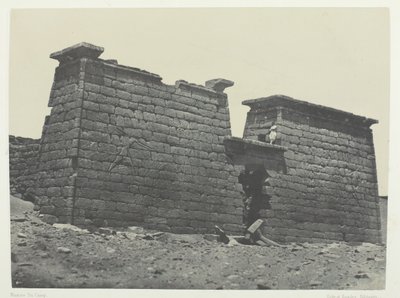हेमी-स्पियोस डी सेबौआ, पाइलन्स, नूबिया, 184951, 1852 में छपा। द्वारा मैक्सिम डू कैंप