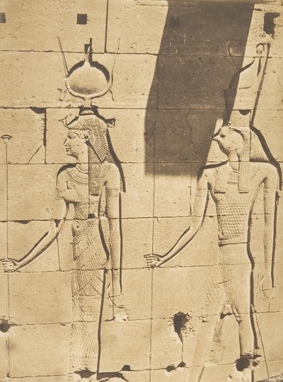आइसिस और होरस-अर्सी - कलबचेह तालमिस के मंदिर से बेस-रिलीफ, 8 अप्रैल, 1850। द्वारा मैक्सिम डू कैंप