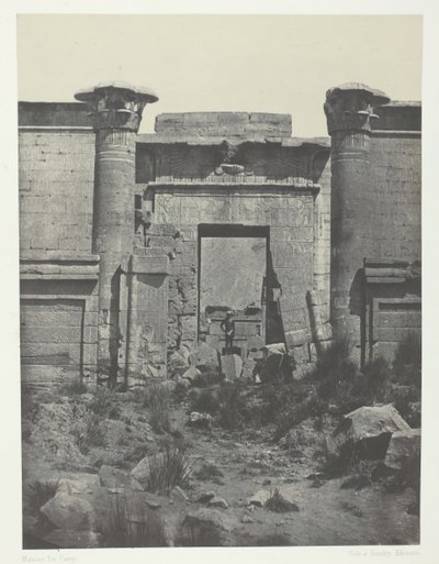 मेडिनेट-हबौ, थुटमोसियम का प्रोपीलिया, थेब्स, 184951, 1852 मुद्रित। द्वारा मैक्सिम डू कैंप