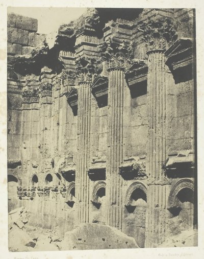 बालबेक हेलियोपोलिस में बृहस्पति का मंदिर, नाओस, सीरिया का आंतरिक भाग, 184951, 1852 मुद्रित। द्वारा मैक्सिम डू कैंप
