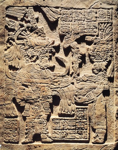 यक्षचिलान से एक उच्च पुजारी और एक महिला का चित्रण करने वाली स्टेला द्वारा Mayan