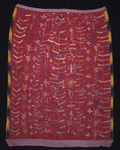 Cofradia कपड़ा, संभवतः मसीह की एक आकृति के लिए एप्रन, c.1920-1940 (कपास और रेशम) द्वारा माया मय