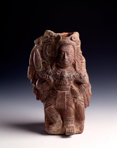 प्रीकोलम्बियाई कला, माया सभ्यता, शास्त्रीय काल: मक्के से जुड़ी देवी का प्रतिनिधित्व करने वाली एंथ्रोपोमोर्फिक मिट्टी की मूर्ति में सीटी का कार्य होता है। अल्टा वेरापाज़, ग्वाटेमाला से। मंद। 23.5 x 14.5 सेमी ग्वाटेमाला सिटी, म्यूजियो नाज़ियोनेल डि आर्क द्वारा माया मय