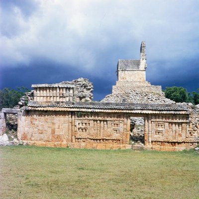 महल का दृश्य (फोटो) द्वारा माया मय