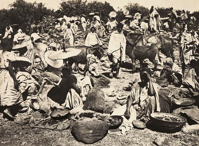फासिस्ट युग में 'बिल्डिंग ए एम्पायर': एबिसिनियन मार्केट, 09/05/1936 (बी/डब्ल्यू फोटो) द्वारा मोडेस्टिनो बाल्डिनेटी