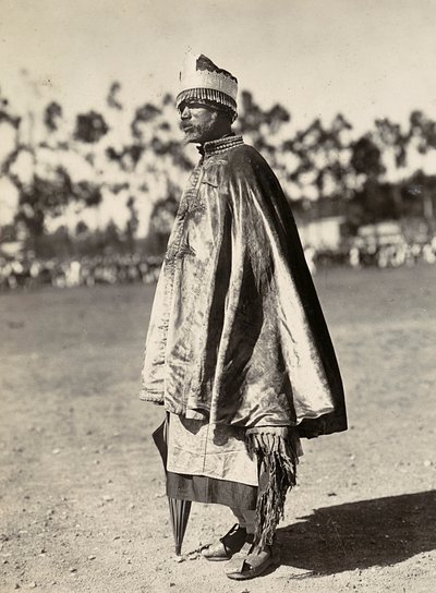 फासीवादी युग में 'बिल्डिंग ए एम्पायर': कॉप्टिक पुजारी, 09/05/1936 (बी/डब्ल्यू फोटो) द्वारा मोडेस्टिनो बाल्डिनेटी