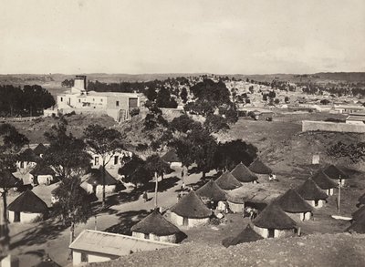 फासिस्ट युग में 'बिल्डिंग ए एम्पायर': अस्मारा का स्वदेशी क्वार्टर, 09/05/1936 (बी/डब्ल्यू फोटो) द्वारा मोडेस्टिनो बाल्डिनेटी