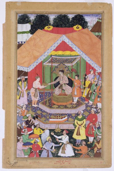 सम्राट अकबर (r.1556-1605) ने अपने पालक भाई अजीम खान द्वारा पंजाब के दिपालपुर में 1571, अबुल फैजी द्वारा निर्मित अकबरनामा, 1590-98 (कागज पर अपारदर्शी wc और सोना) से मनोरंजन किया। द्वारा मुगल स्कूल