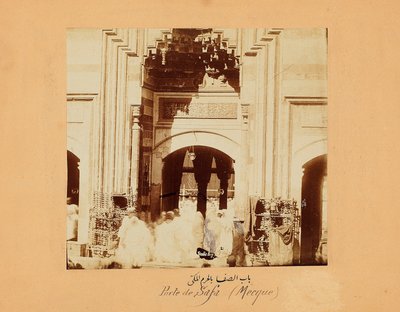  द्वारा मुहम्मद सादिक बे
