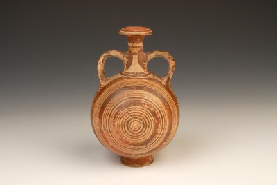 आर्यबॉलोस पिलग्रिम फ्लास्क 1400-1370 ईसा पूर्व टेराकोटा द्वारा Mycenaean