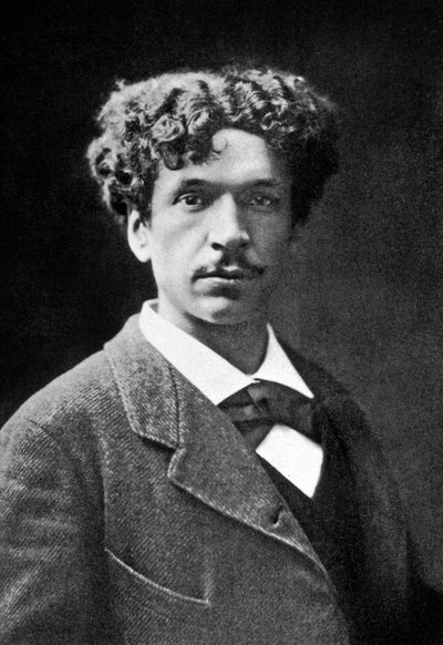 चार्ल्स क्रोस (1842-1888) ने 1869 में रंगीन फोटोग्राफी की तकनीक की खोज की और 1876 में नादर सी द्वारा चित्र में फोनोग्राफ ग्रामोफोन के सिद्धांत का आविष्कार किया। 1871 द्वारा नादर